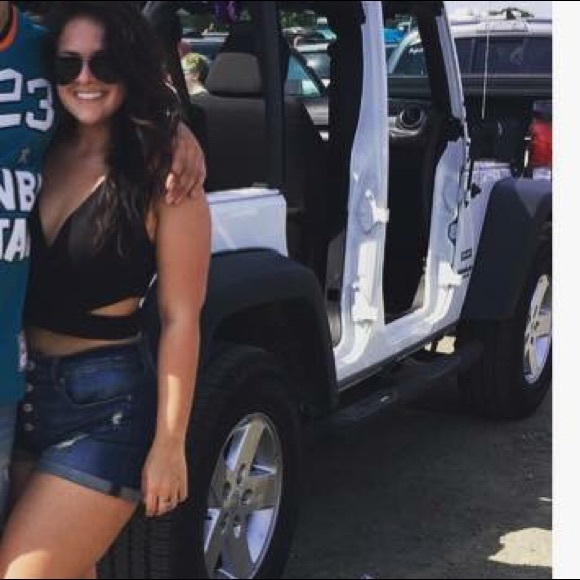 Charlotte Russe Burgundy Crop Top - Picture 4 of 4